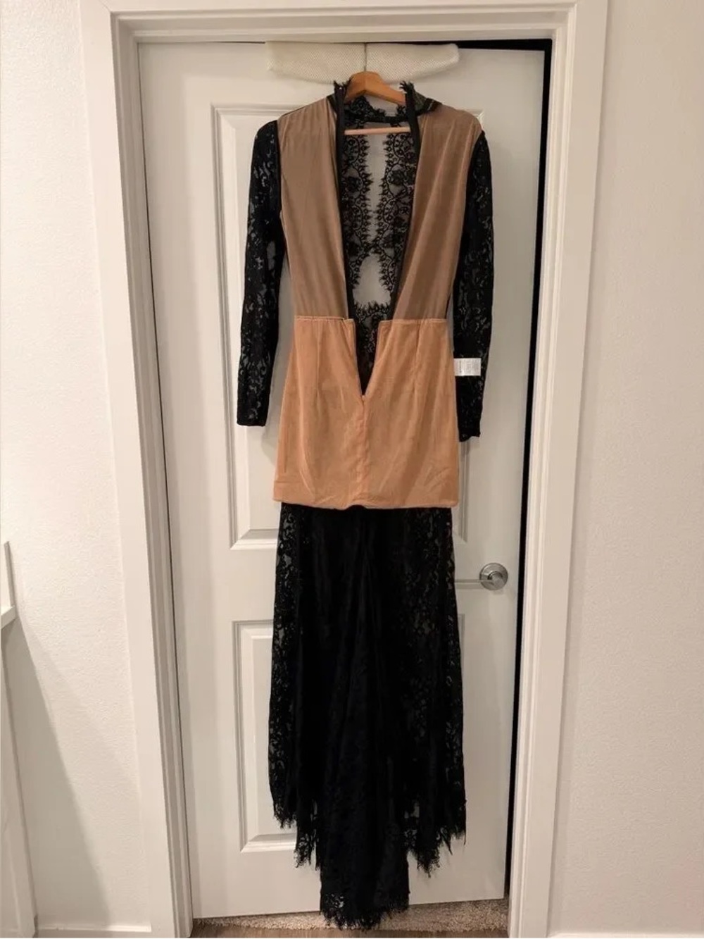Black Lace Cutout Evening Gown - Picture 8 of 12